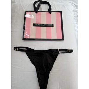NWT Victoria’s Secret V-String Thong Panty – Black – Size S